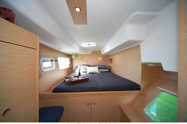 Charter Yacht Lagoon 380 - 4 Cabins - 2013 - Tortola