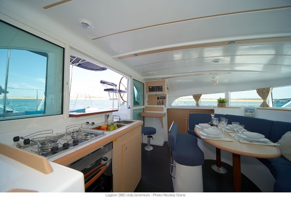 Charter Yacht Lagoon 380 - 4 Cabins - 2013 - Tortola