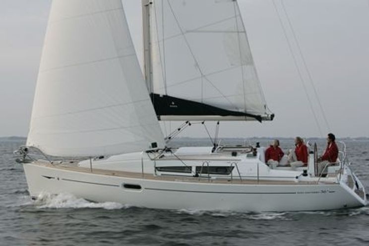Charter Yacht Sun Odyssey 36i - 3 Cabins - Grenada