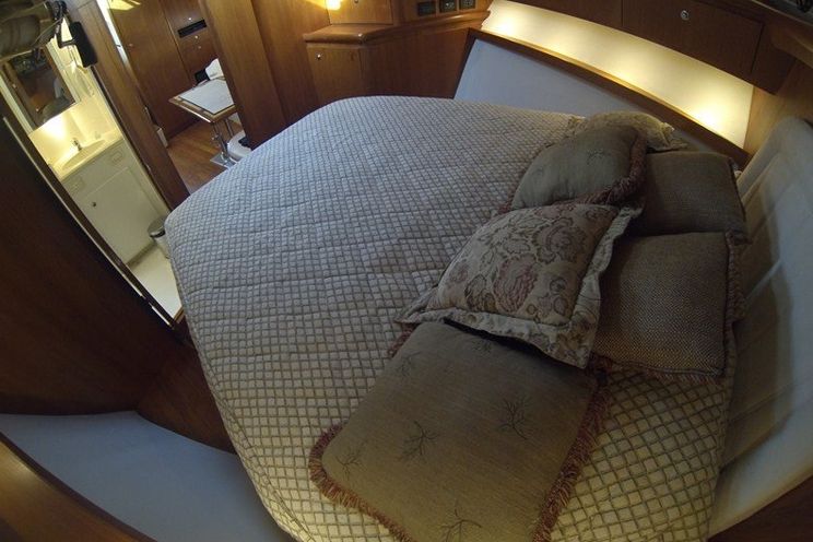 Charter Yacht Tiara 48 - 3 Cabins - La Paz - Cabo San Lucas - Mexico