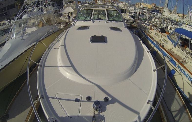 Charter Yacht Tiara 48 - 3 Cabins - La Paz - Cabo San Lucas - Mexico