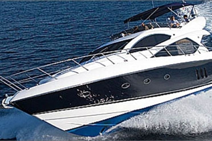 Charter Yacht TIGERFEET - Sunseeker Manhattan 60 - 3 Cabins - La Napoule - Cannes - St Tropez