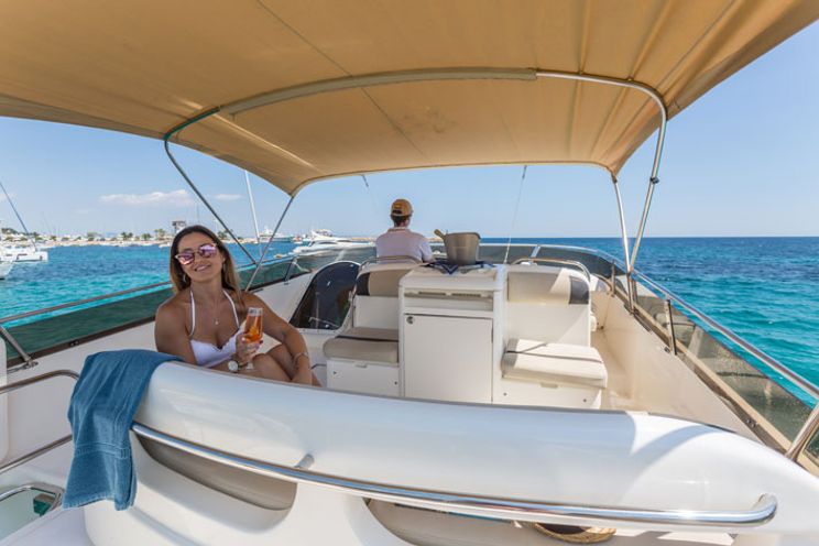 Charter Yacht TIME FLIES - Princess 60 - 3 Cabins - Mallorca