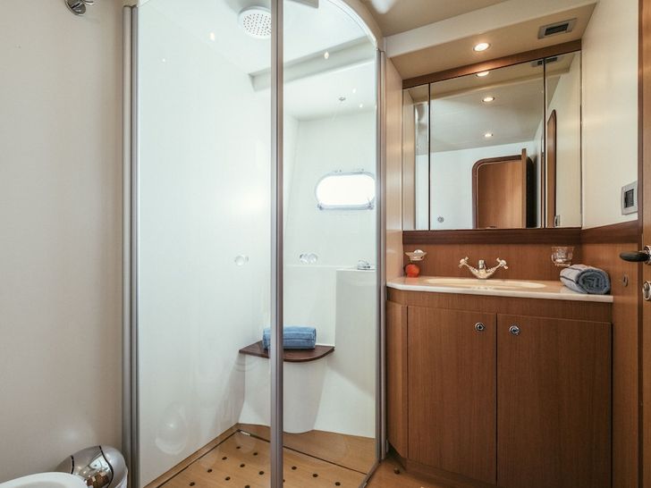 TO ESCAPE - Guest En Suite TO ESCAPE - Guest En Suite