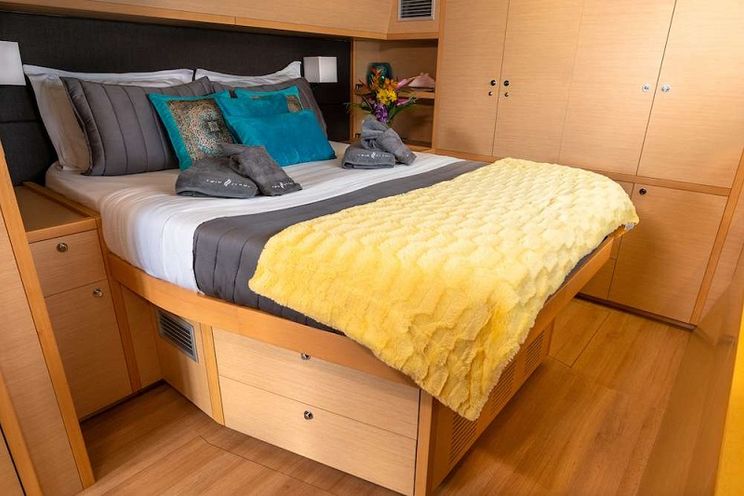 Charter Yacht HUNTRESS - Lagoon 620 - 4 Cabins - Tortola - Virgin Gorda - Anegada