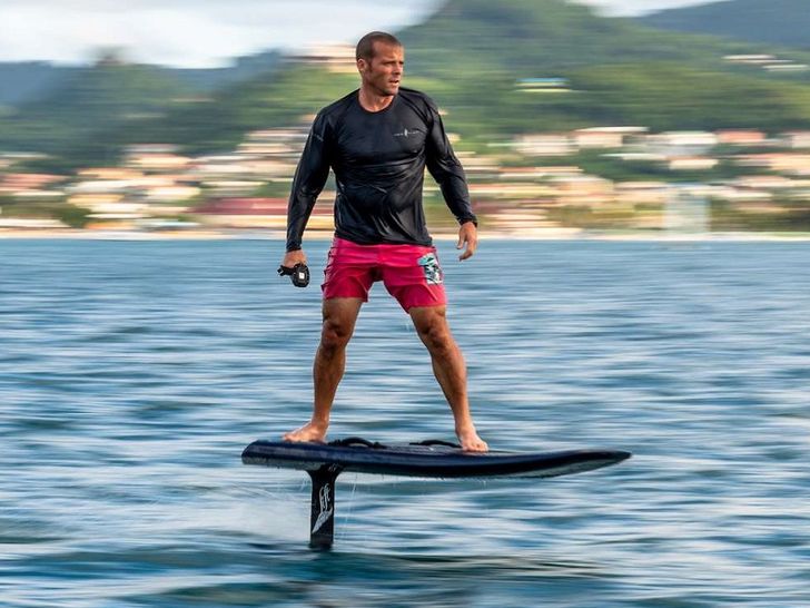 HUNTRESS - Watersports HUNTRESS - Watersports