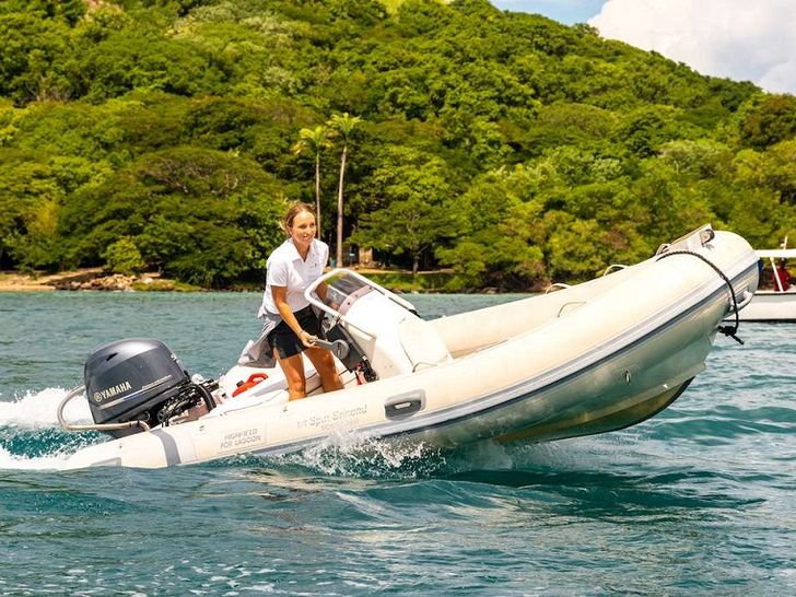 HUNTRESS - Dinghy HUNTRESS - Dinghy