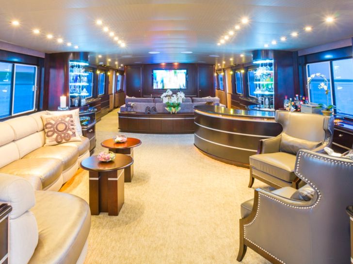 UNBRIDLED - Crescent 116,sky lounge with a minibar UNBRIDLED - Crescent 116,sky lounge with a minibar