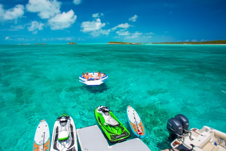 Charter Yacht UNBRIDLED - Crescent 116 - 4 Cabins - Nassau - Staniel Cay - Exumas - Bahamas