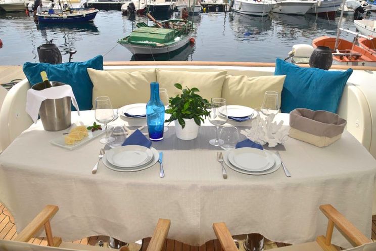 Charter Yacht Uniesse 72 - Day Charter Yacht - Taormina - Acitrezza - Siracusa - Lipari