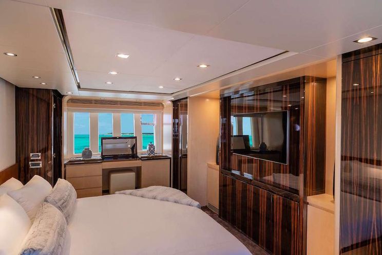 Charter Yacht VALERE - Azimut 84 - 4 Cabins - St Thomas - St John - St Croix - USVI