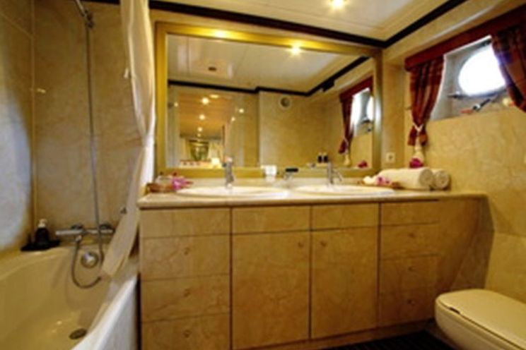 Charter Yacht Van Den Akken 30 - 4 Cabins - Mahe,Seychelles,Indian Ocean