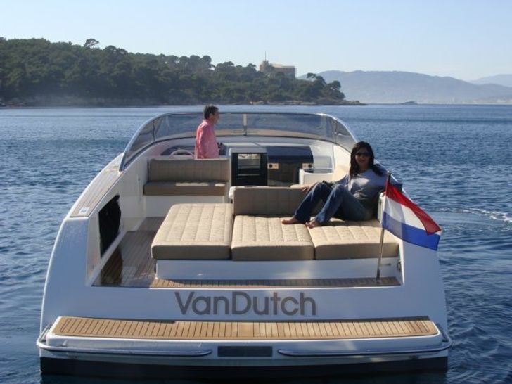 Van Dutch 40 Aft Van Dutch 40 Aft