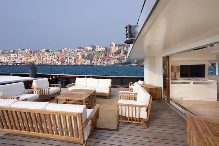 Charter Yacht VERVECE - Benetti 30m Tug - 4 Cabins - Cannes - Monaco - Naples - Capri - Amalfi