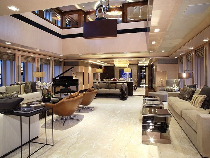 Main Deck Lounge