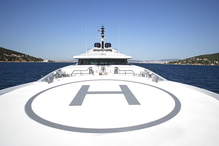 Charter Yacht QUANTUM OF SOLACE - Turquoise 73m - 7 Cabins - San Remo - Monaco - Cannes