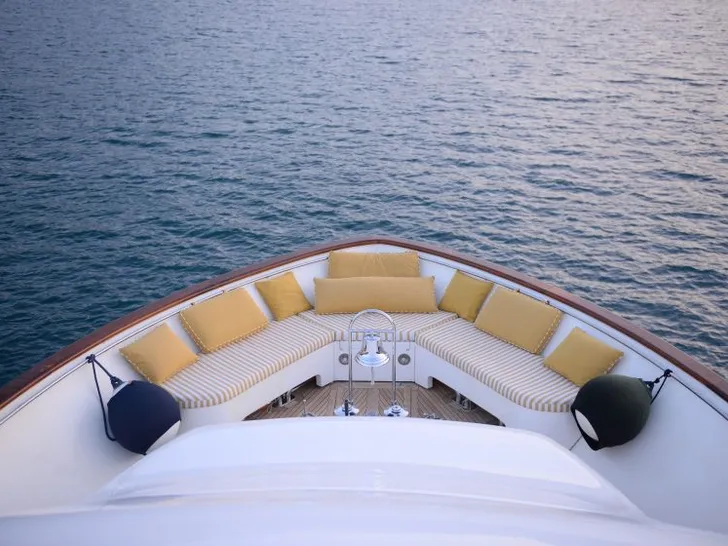 VINTAGE Front Deck VINTAGE Front Deck