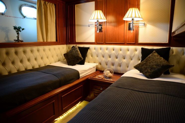 Charter Yacht VINTAGE - Ferretti 27m - 4 Cabins - Gocek - Bodrum - Mamaris