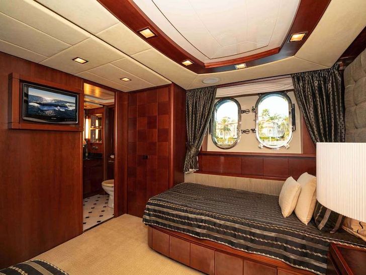 VIVERE Azimut 116 Twin VIVERE Azimut 116 Twin