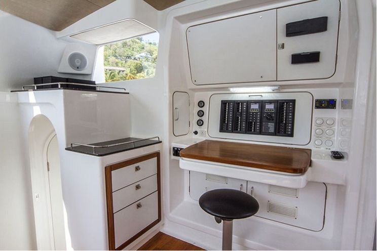 Charter Yacht Voyage 480 ELECTRIC - 4 Cabins - Tortola - St Thomas - BVI