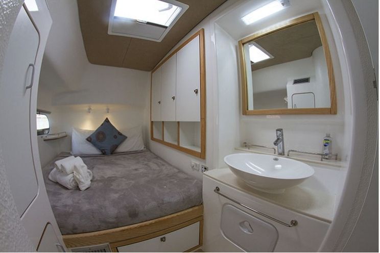 Charter Yacht Voyage 480 ELECTRIC - 4 Cabins - Tortola - St Thomas - BVI