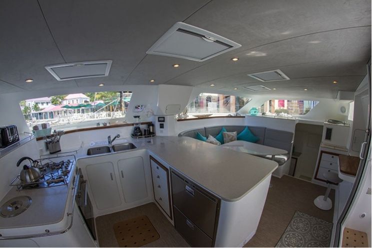 Charter Yacht Voyage 480 ELECTRIC - 4 Cabins - Tortola - St Thomas - BVI