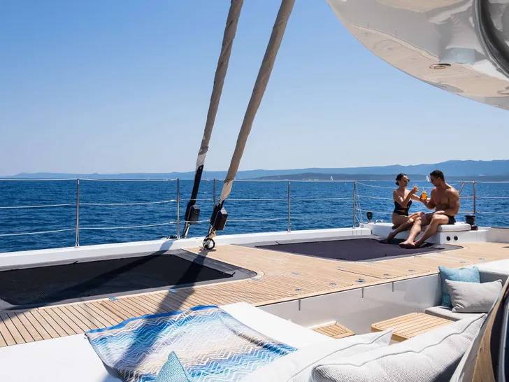 VULPINO Sunreef 60 - guests on the foredeck VULPINO Sunreef 60 - guests on the foredeck