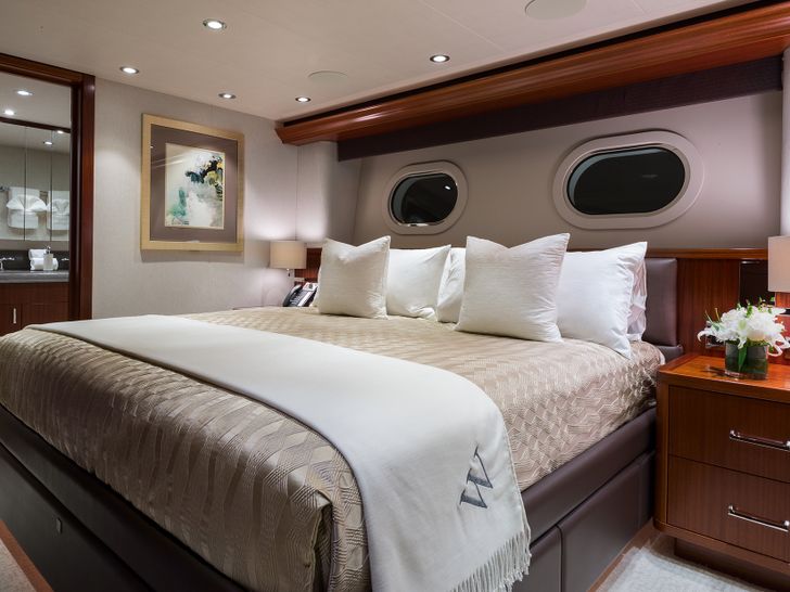 PIPE DREAM - Westport 130,VIP cabin 2