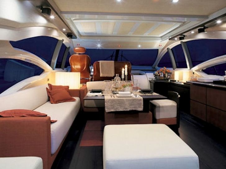 Azimut 62 WARREN KELLY Salon Azimut 62 WARREN KELLY Salon