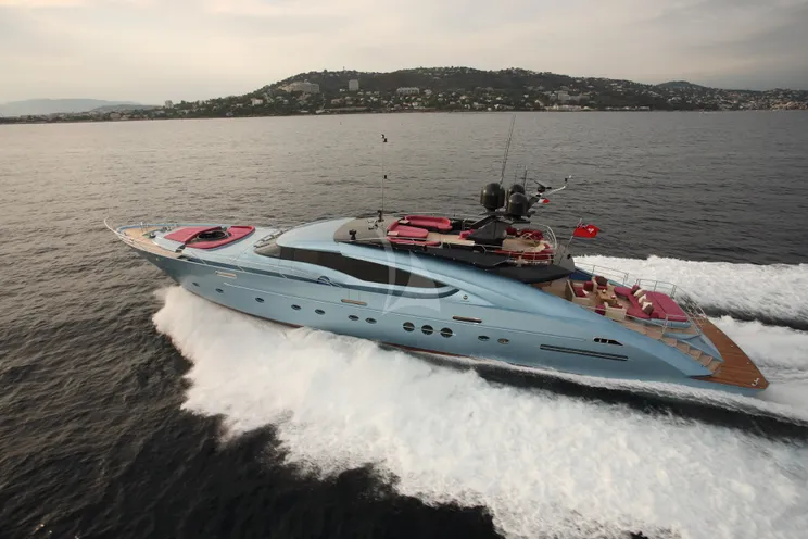 Charter Yacht WAVERUNNER - Palmer Johnson PJ 135 - Trogir - Split - Dubrovnik - Solta