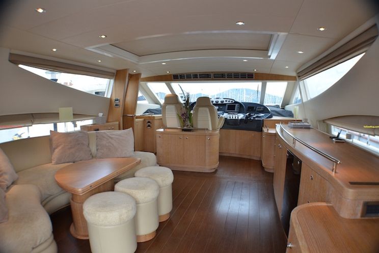 Charter Yacht WELL DONE - Alfamarine 78 - 3 Cabins - St Tropez - Cogolin - Port Grimaud - French Riviera