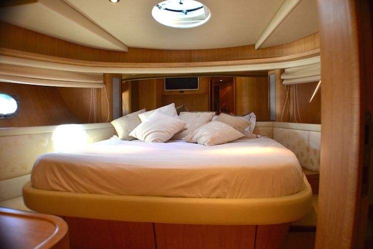 Charter Yacht WELL DONE - Alfamarine 78 - 3 Cabins - St Tropez - Cogolin - Port Grimaud - French Riviera