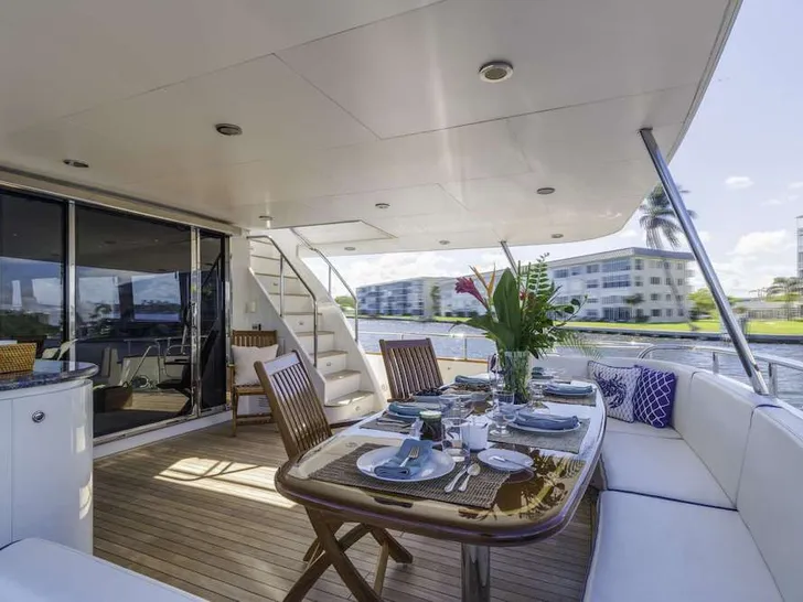 WINDWARD Cheoy Lee Motor Yacht Dining Alfresco