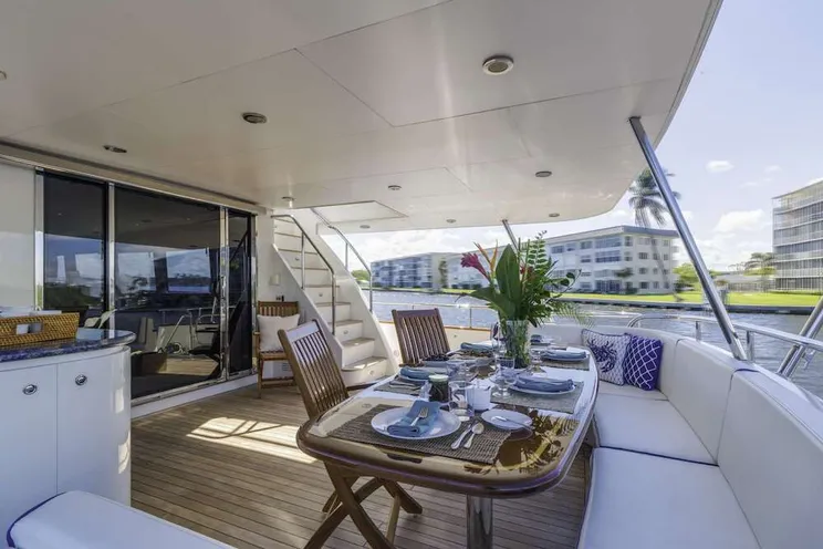 Charter Yacht WINDWARD - Cheoy Lee 90 - 3 Cabins - Nassau - Staniel Cay - Exumas