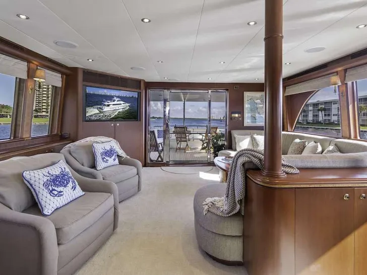WINDWARD Cheoy Lee Motor Yacht Saloon WINDWARD Cheoy Lee Motor Yacht Saloon