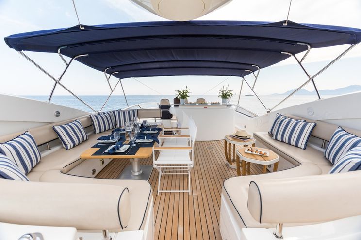 Charter Yacht WINNING STREAK 2 - Sunseeker 94 - 4 Cabins - Antibes - Cannes - Monte Carlo - St Tropez - French Riviera