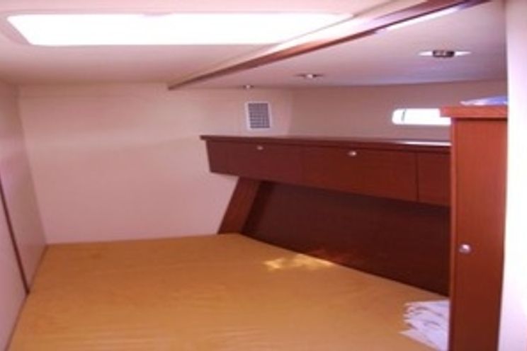 Charter Yacht YIANNIS 65S - Hanse 540e - 3 Cabins - Athens