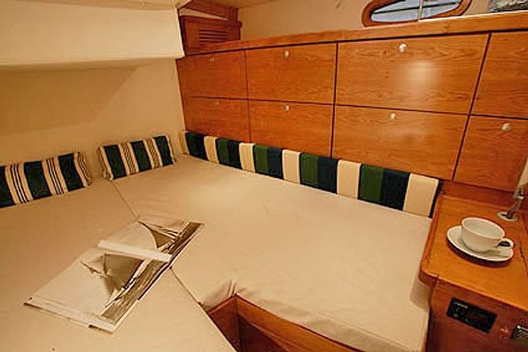 Charter Yacht YIANNIS 65S - Hanse 540e - 3 Cabins - Athens