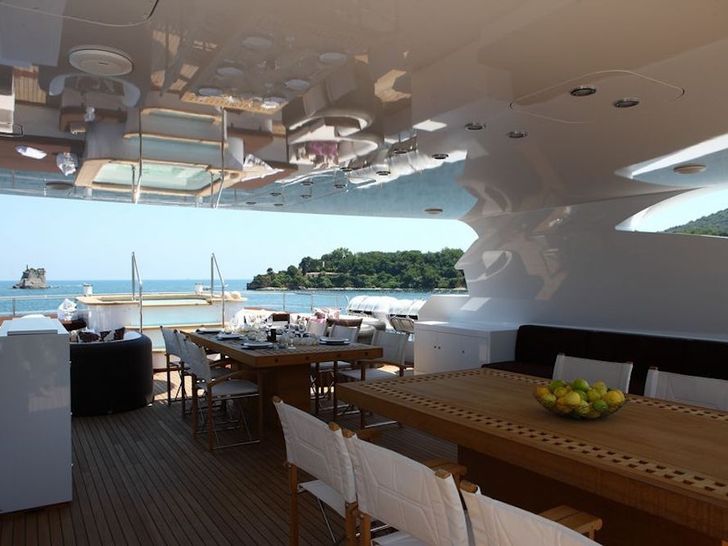 Sundeck Dining Sundeck Dining
