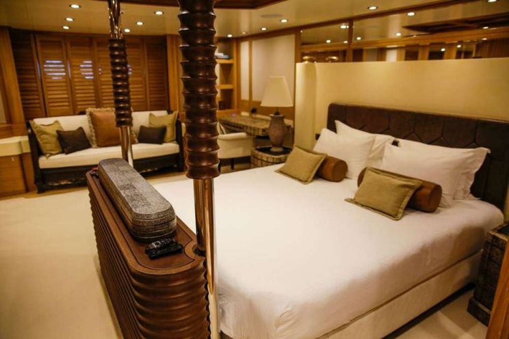 Charter Yacht ZANZIBA - Etemoglu 40m - 5 Cabins - West Med. - Sardinia - Naples - Corsica