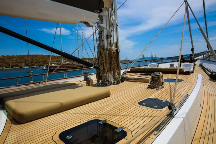 Charter Yacht ZANZIBA - Etemoglu 40m - 5 Cabins - West Med. - Sardinia - Naples - Corsica