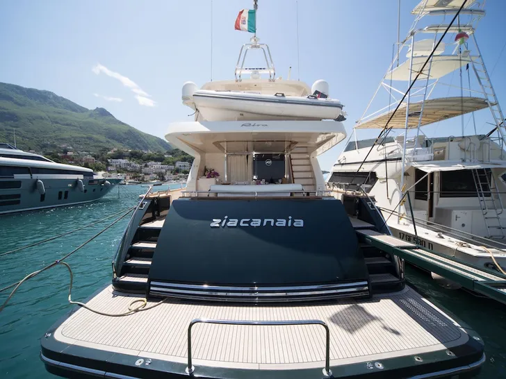 ZIA CANAIA Riva Opera 80 - stern view while docked ZIA CANAIA Riva Opera 80 - stern view while docked