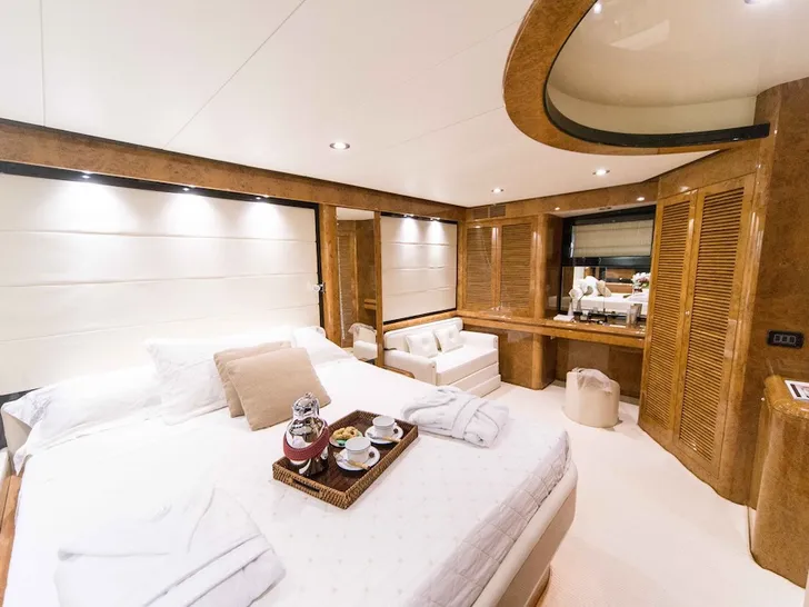 ZIA CANAIA Riva Opera 80 - master cabin ZIA CANAIA Riva Opera 80 - master cabin