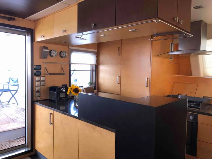 ZIMIT Sunreef 62 - galley ZIMIT Sunreef 62 - galley