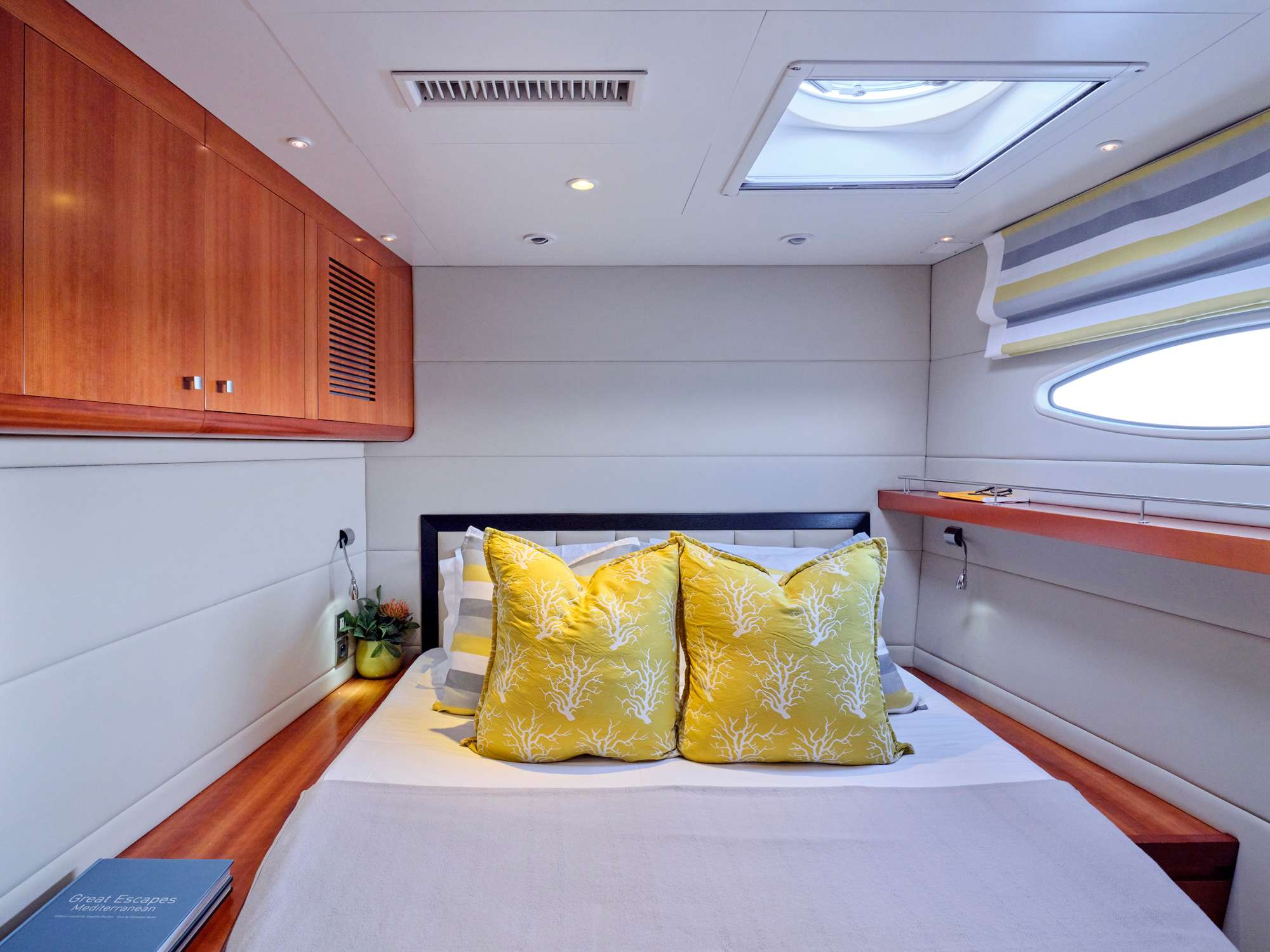 Charter Yacht WORLD`S END - Fountaine Pajot Galathea 65 - 5 Cabins - Athens - Mykonos - Cyclades - Greece - Praslin - Seychelles - Indian Ocean