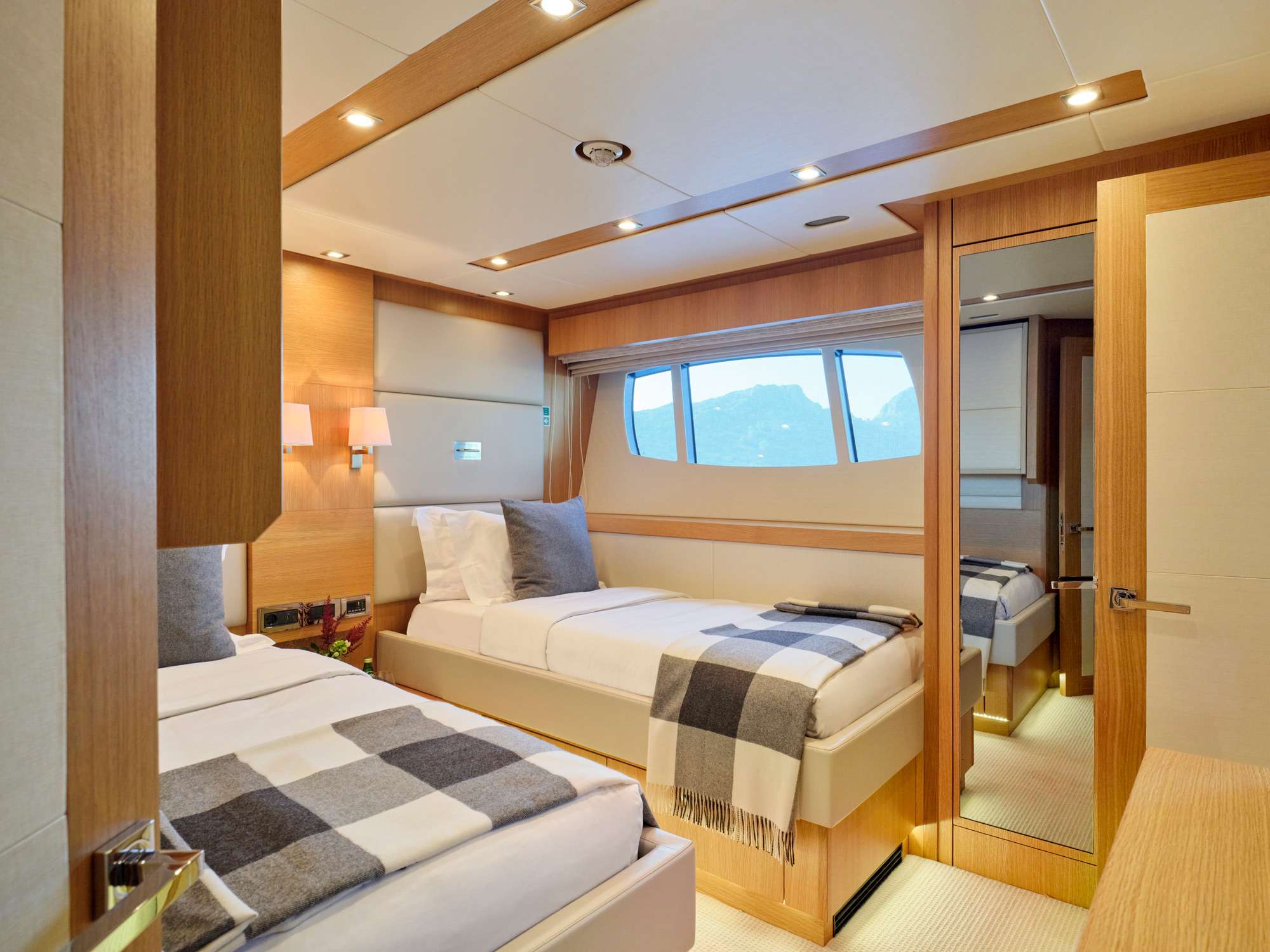 MAKANI II Predator 115 - twin bed