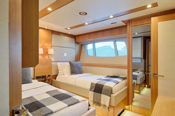 Charter Yacht MAKANI II - Predator 115 - 5 Cabins - Athens - Mykonos - Paros - Cyclades - Greece