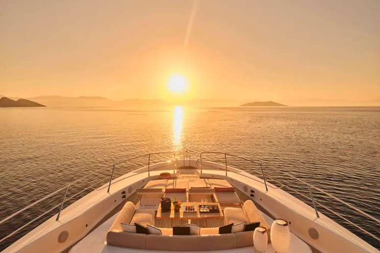 Charter Yacht MAKANI II - Predator 115 - 5 Cabins - Athens - Mykonos - Paros - Cyclades - Greece
