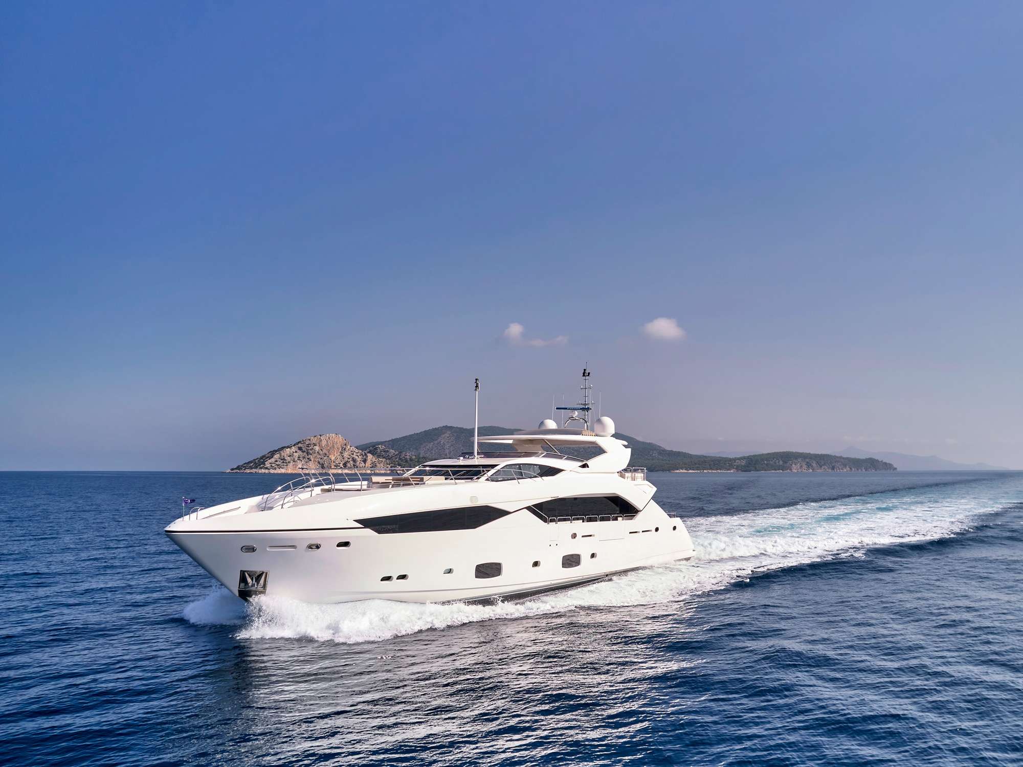 MAKANI II - Sunseeker 115 - 5 Cabins - Athens - Mykonos - Paros - Cyclades - Greece