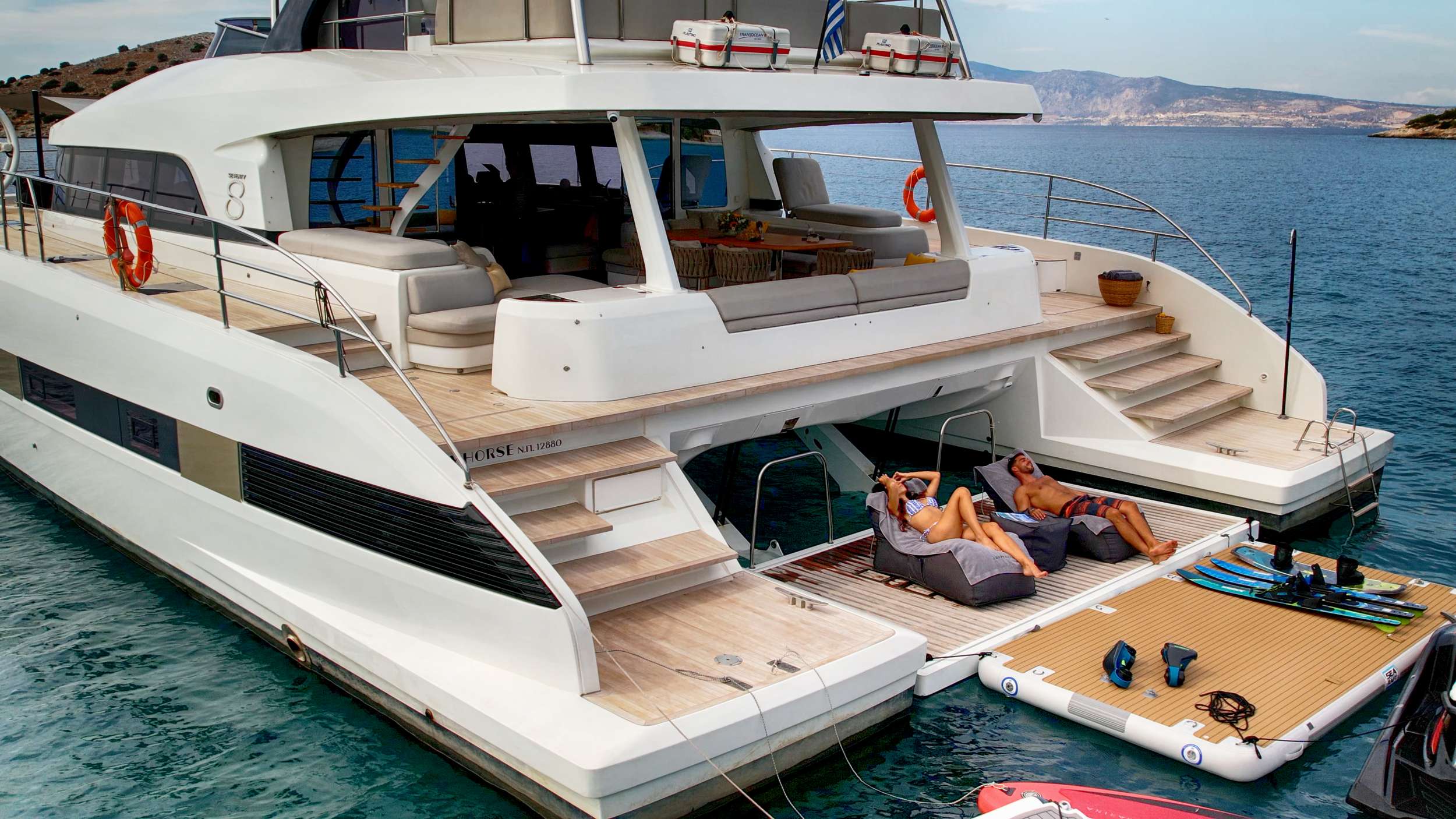 CRAZY HORSE Lagoon 78 - aft shot